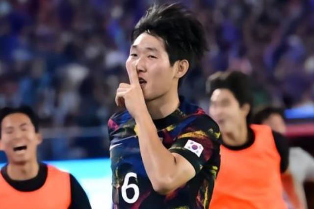 澳客官方网-进球后做出闭嘴手势！韩国球员：全场跟图书馆一样